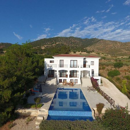 Martika Luxury Villa Agia Marina  Exterior photo