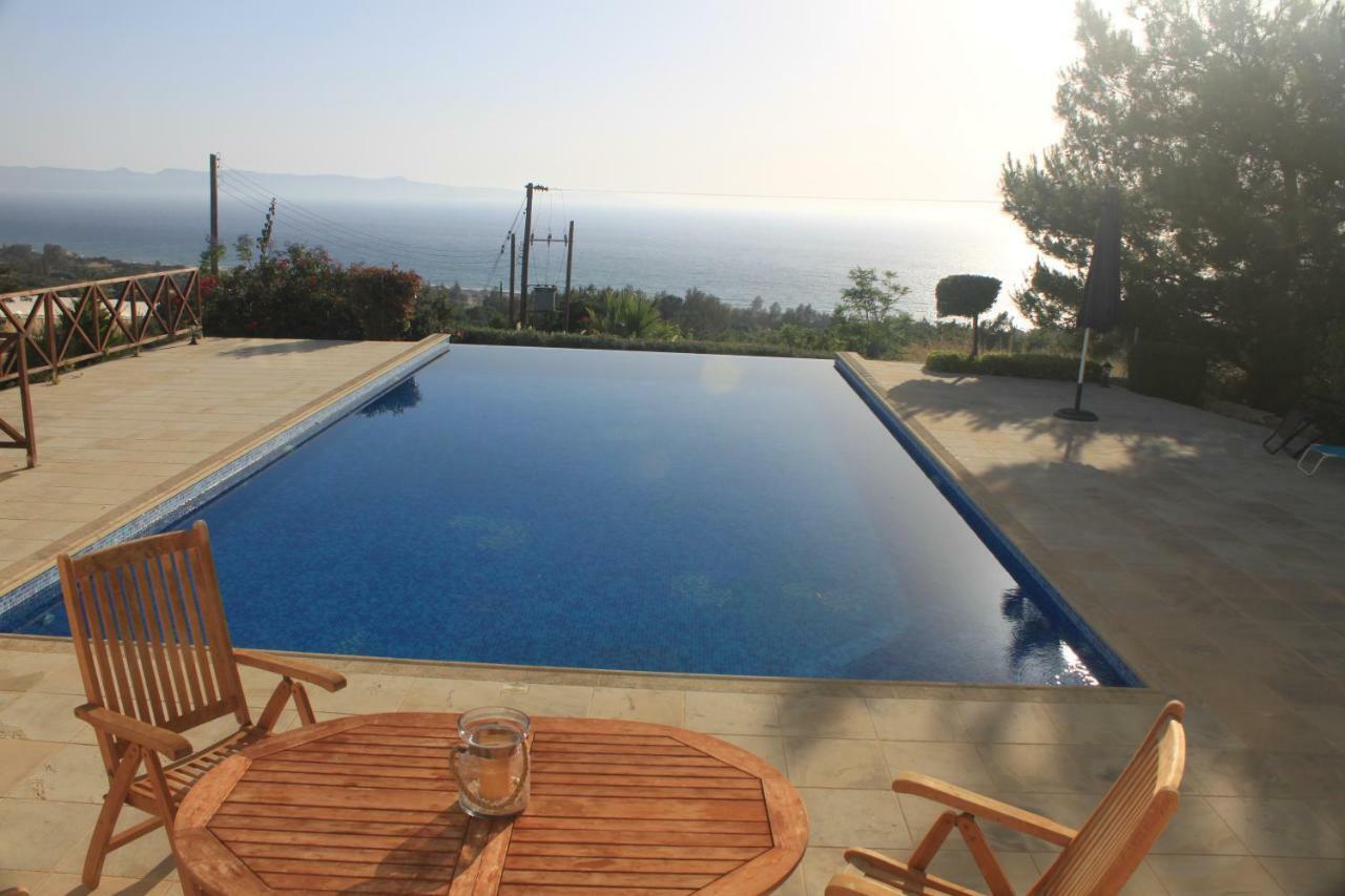 Martika Luxury Villa Agia Marina  Exterior photo
