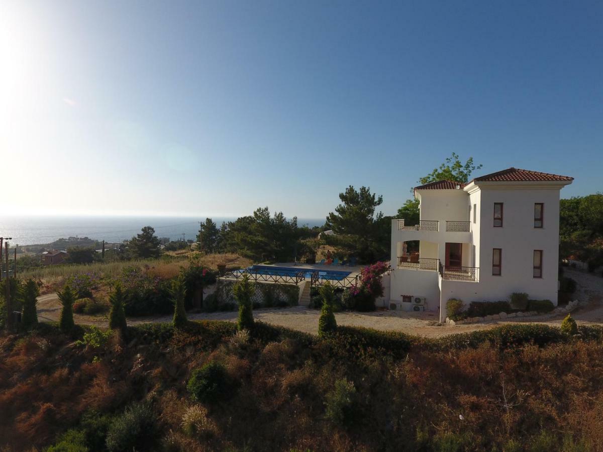 Martika Luxury Villa Agia Marina  Exterior photo