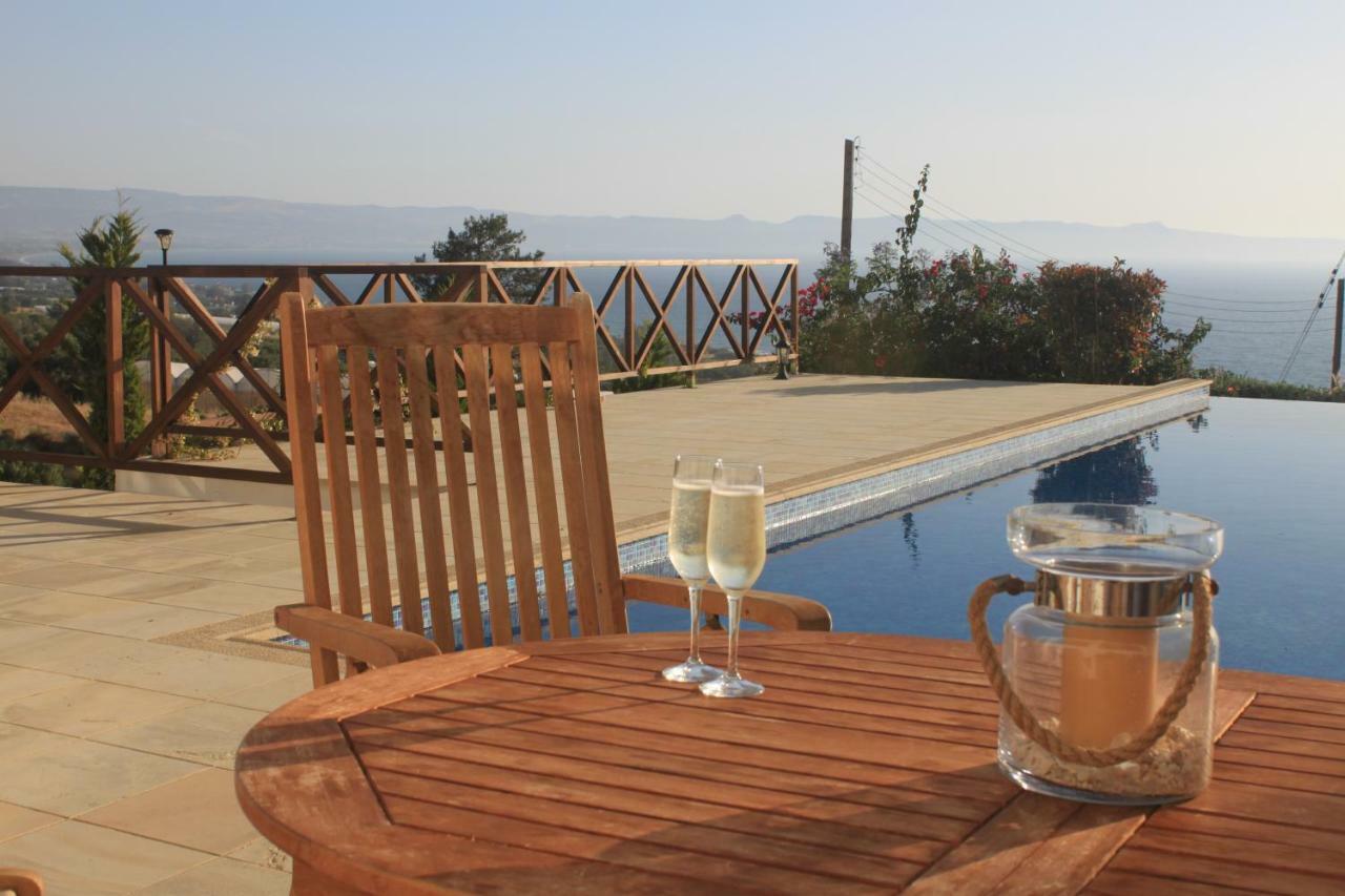 Martika Luxury Villa Agia Marina  Exterior photo