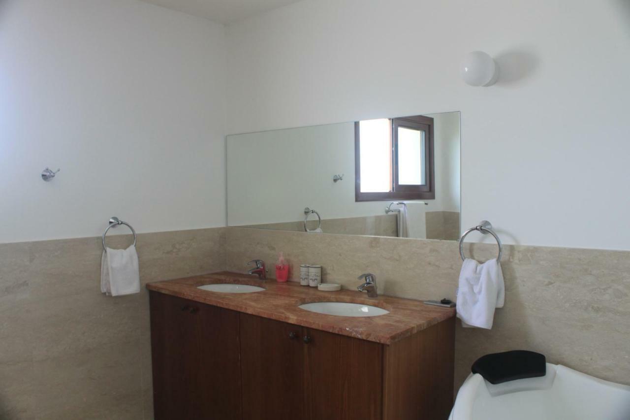 Martika Luxury Villa Agia Marina  Exterior photo